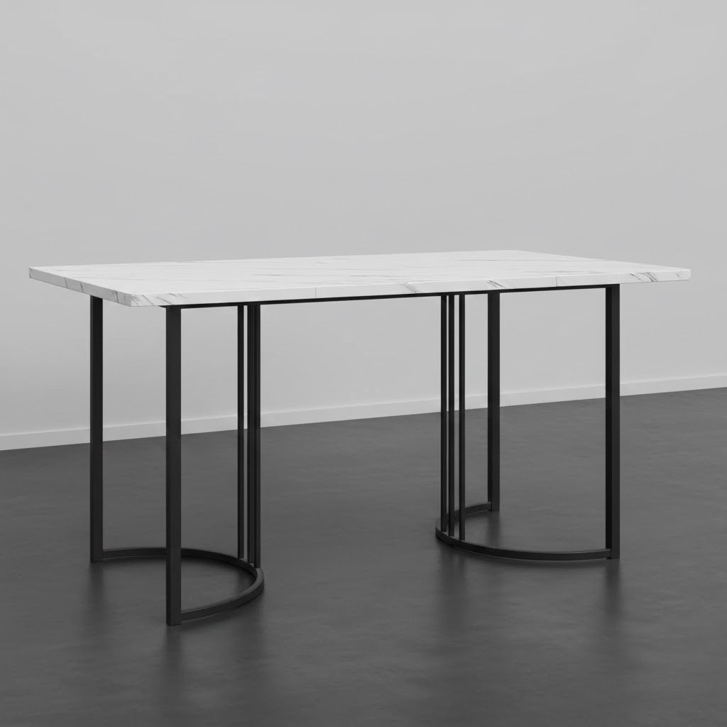 Table effet marbrée avec pieds métalliques