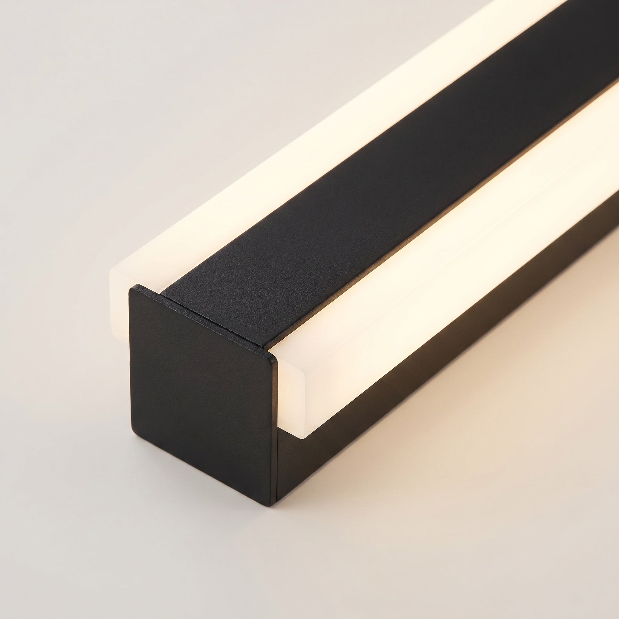 Applique murale LED extérieure design vertical moderne
