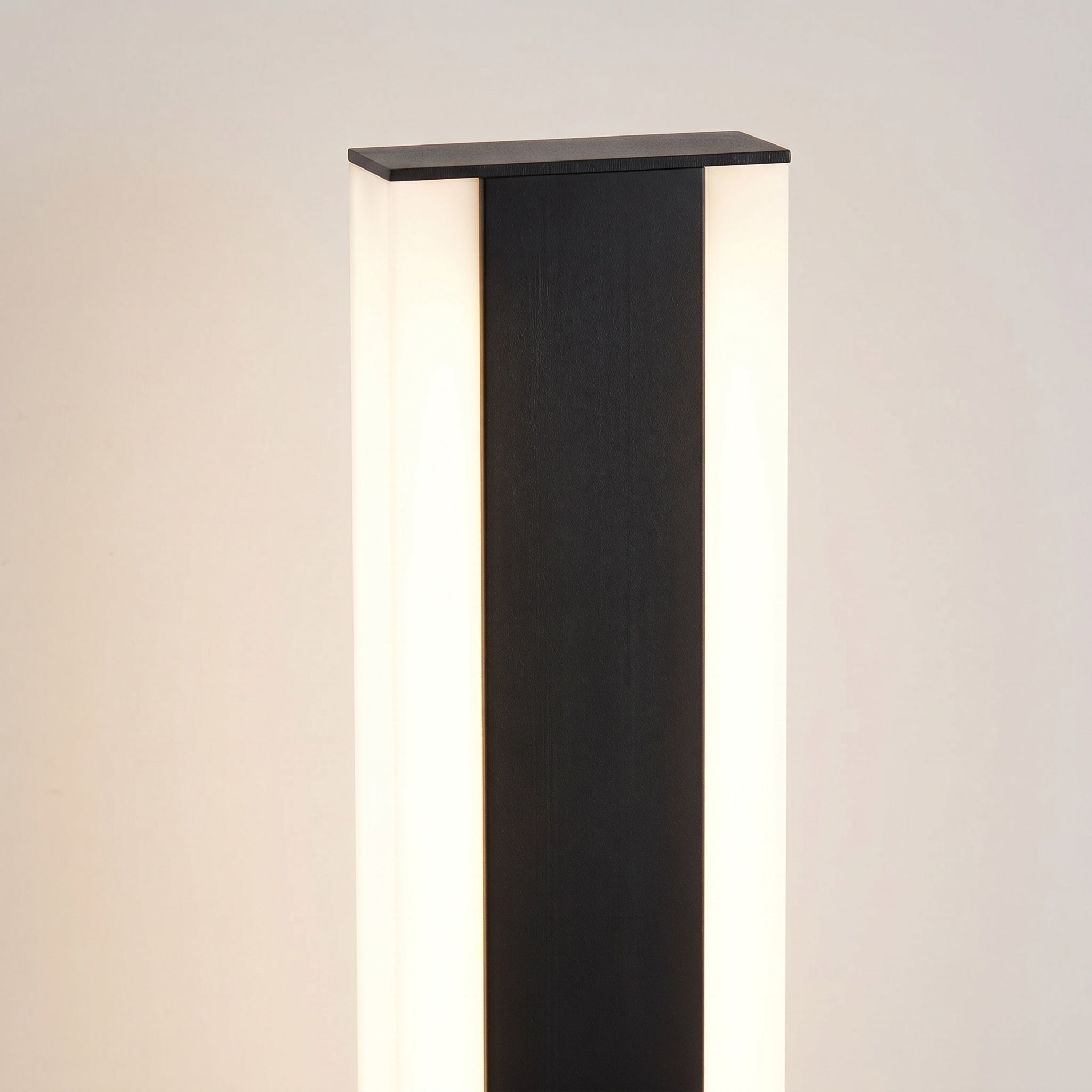 Applique murale LED extérieure design vertical moderne