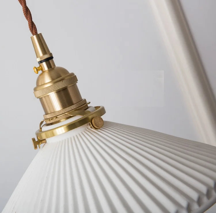 Suspension LED en céramique japonaise en forme de chapeau plissé - Ampoule incluse