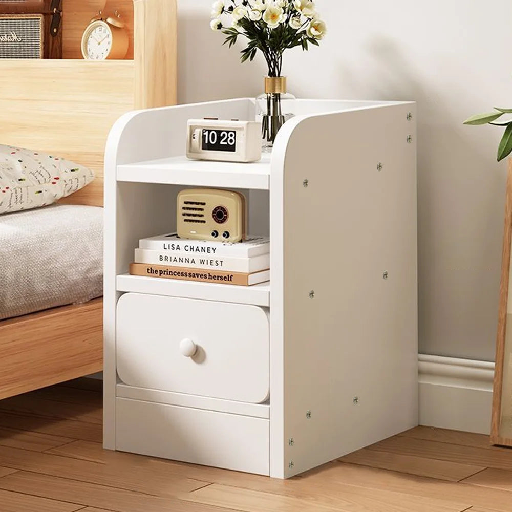 Table de chevet compacte