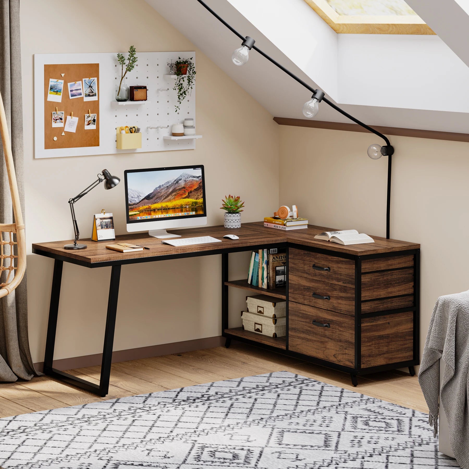 Bureau d’Angle Industriel en Bois Gris avec 3 Tiroirs et Étagères Ouvertes