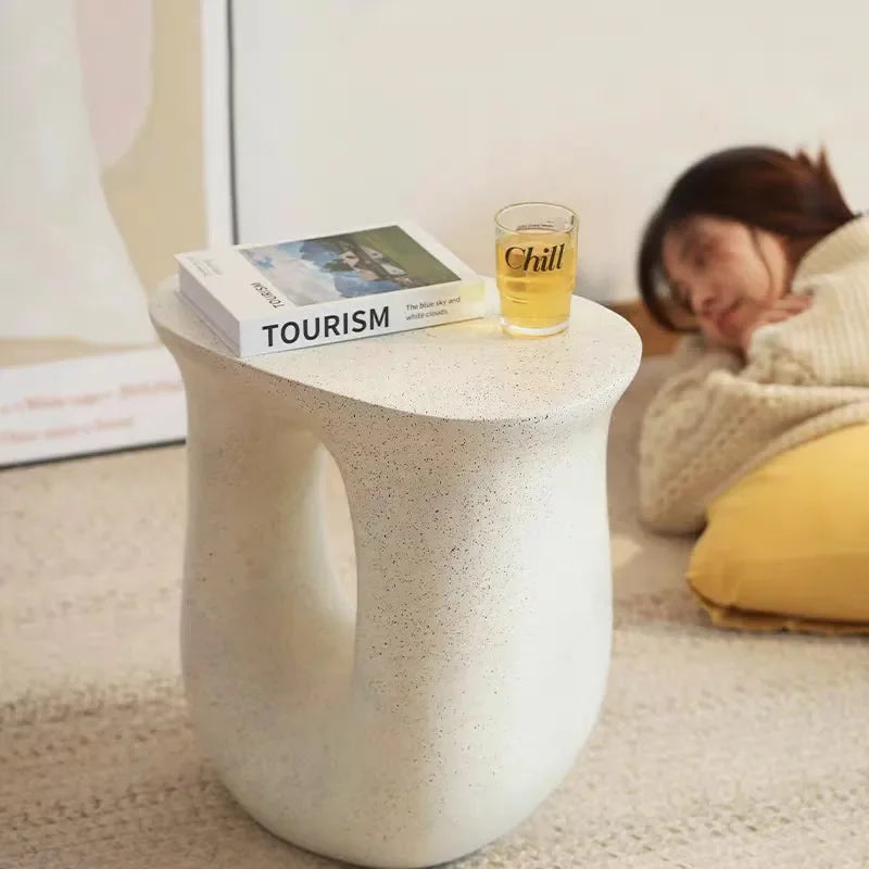 Table de chevet artistique