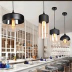 Suspension nordique noire en avec abat-jour