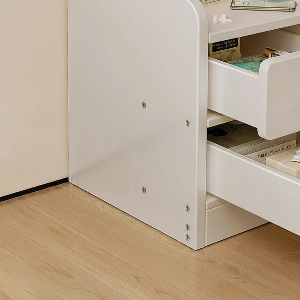 Table de chevet compacte