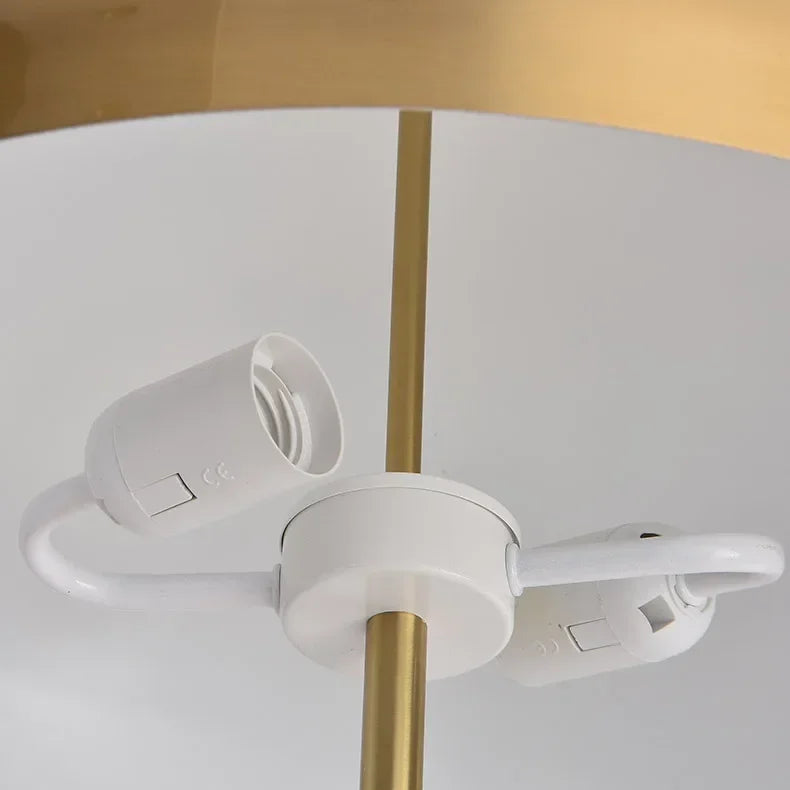 Nordic Postmodern Luxury Retro Art Exhibition Hall Bedroom Living Room Creative Tripod Mushroom Bedside Table Lights Floor Lamp