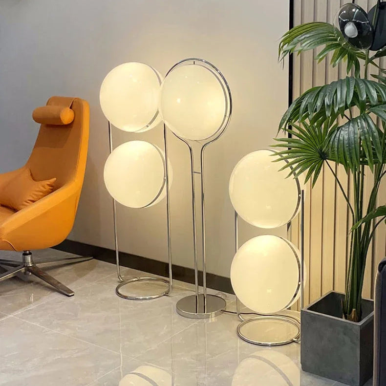 Lampadaire déco avec boule lumineuse