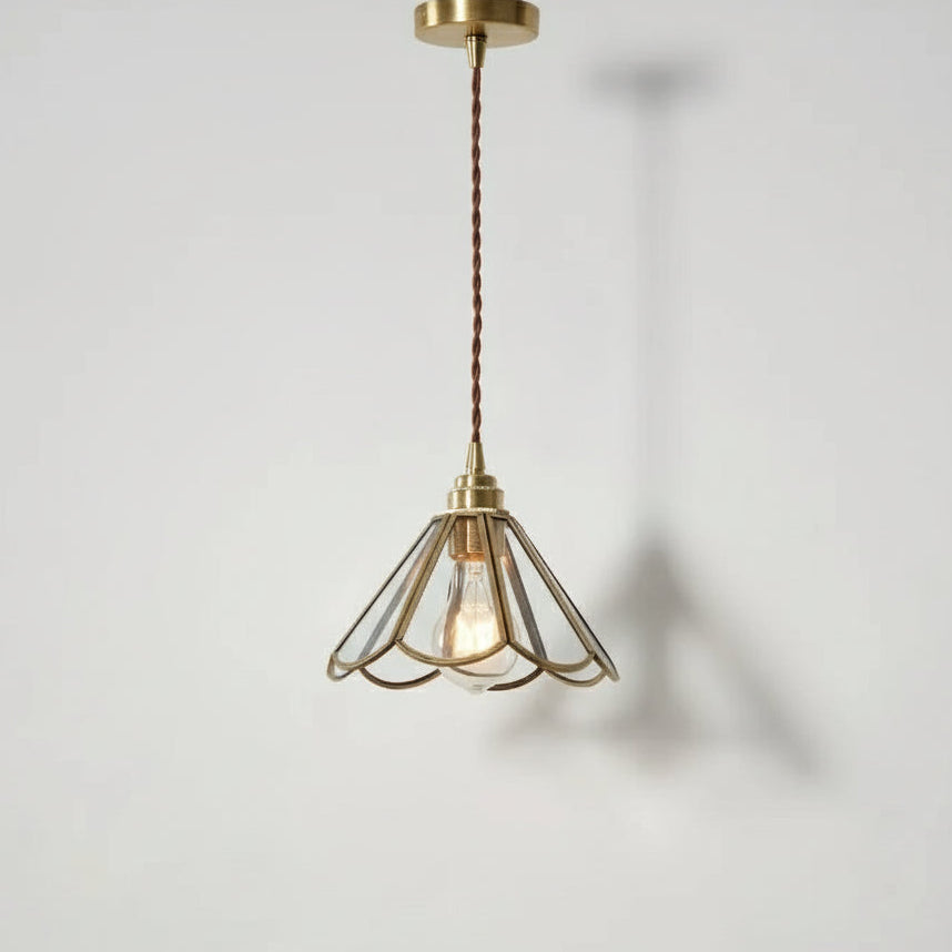 Suspension vintage en verre à motif floral avec cadre en laiton