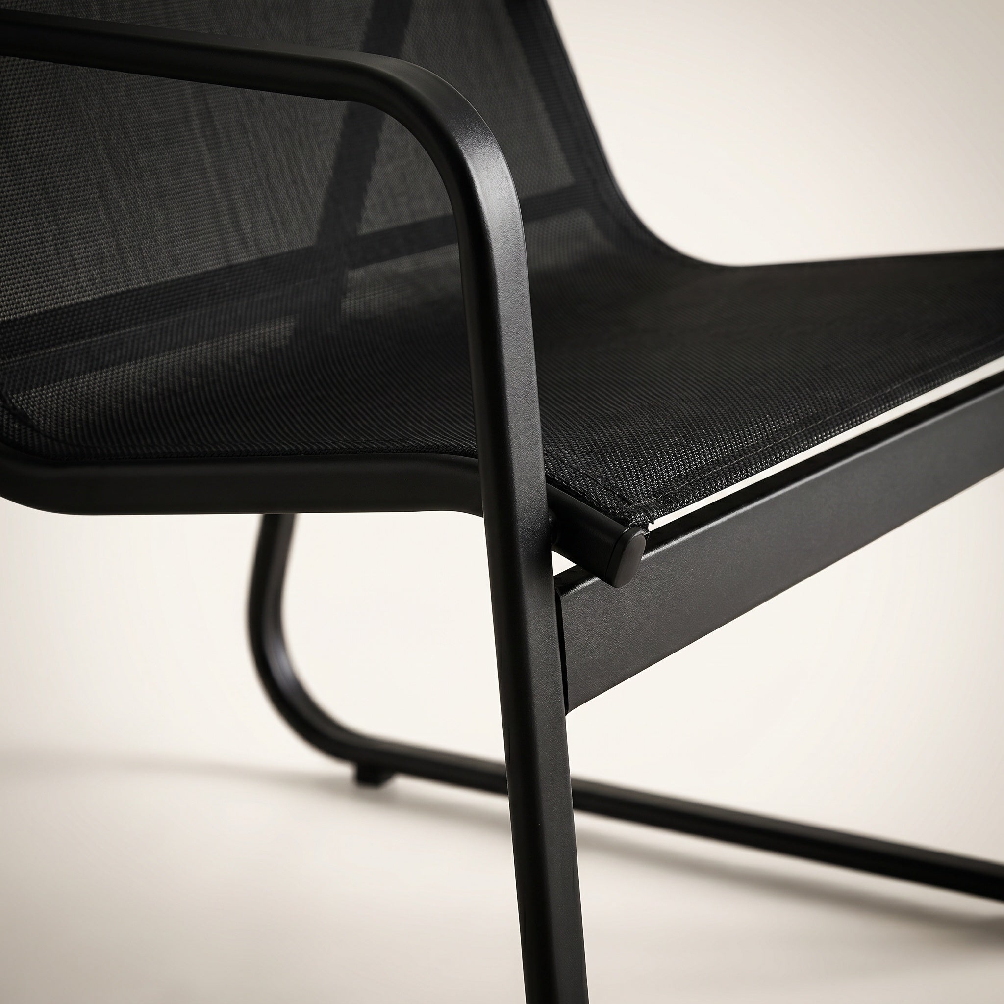 Salon détente duo avec table
