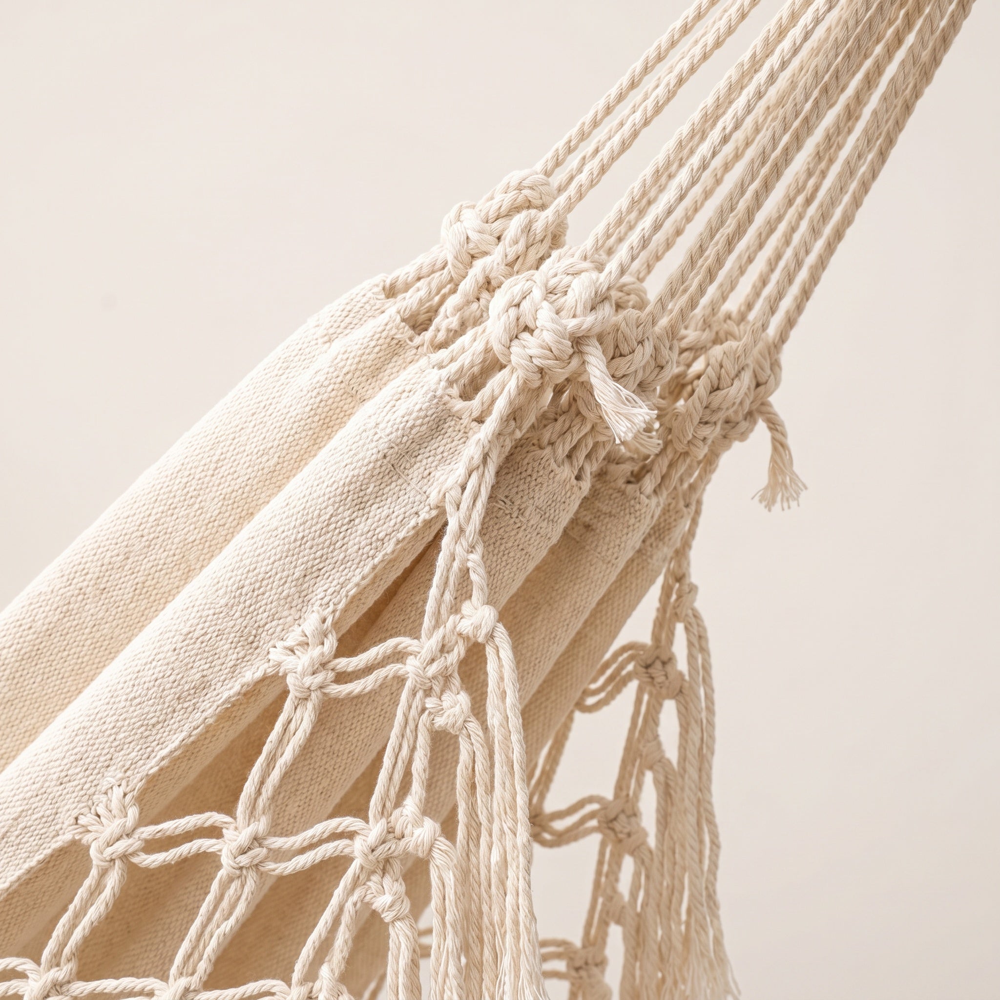 Hamac en coton écru à franges bohème