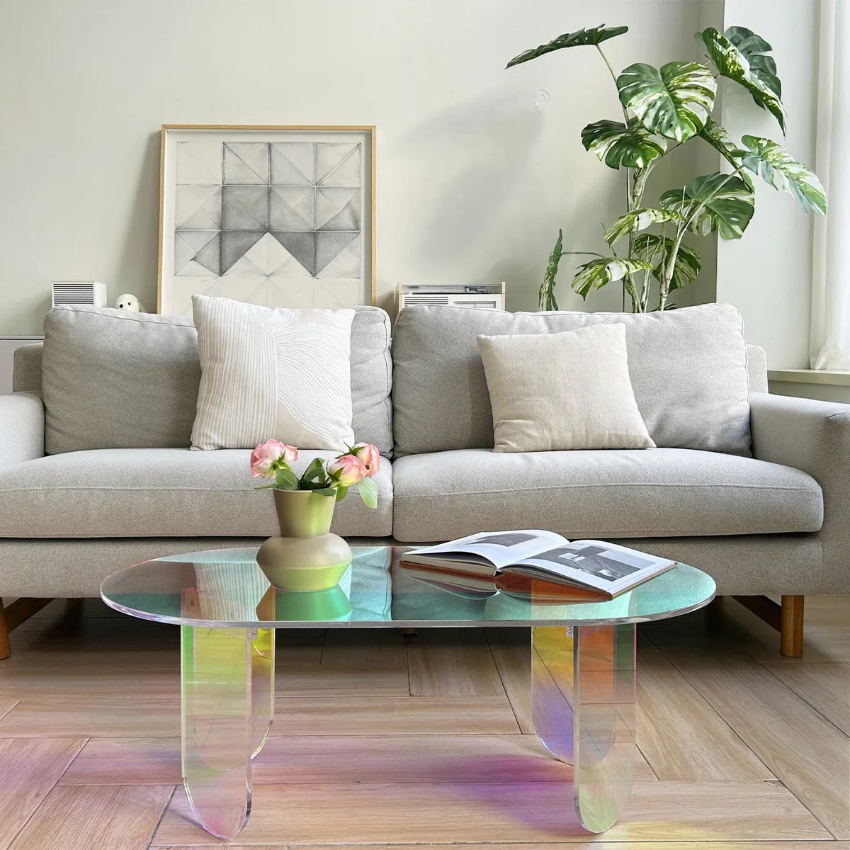Table basse acrylique iridescente design